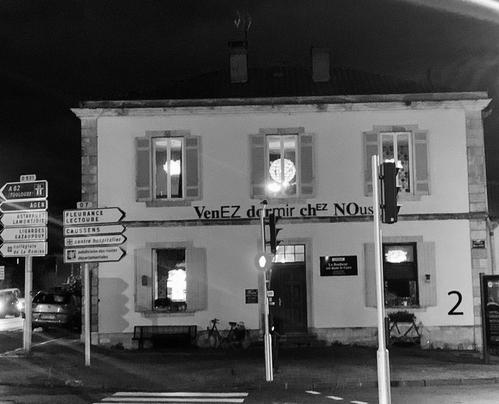 " Venez Dormir Chez Nous " #Condom#Gascogne#D'Artagnan#Armagnac#Le Bonheur Est Dans Le Gers Dış mekan fotoğraf